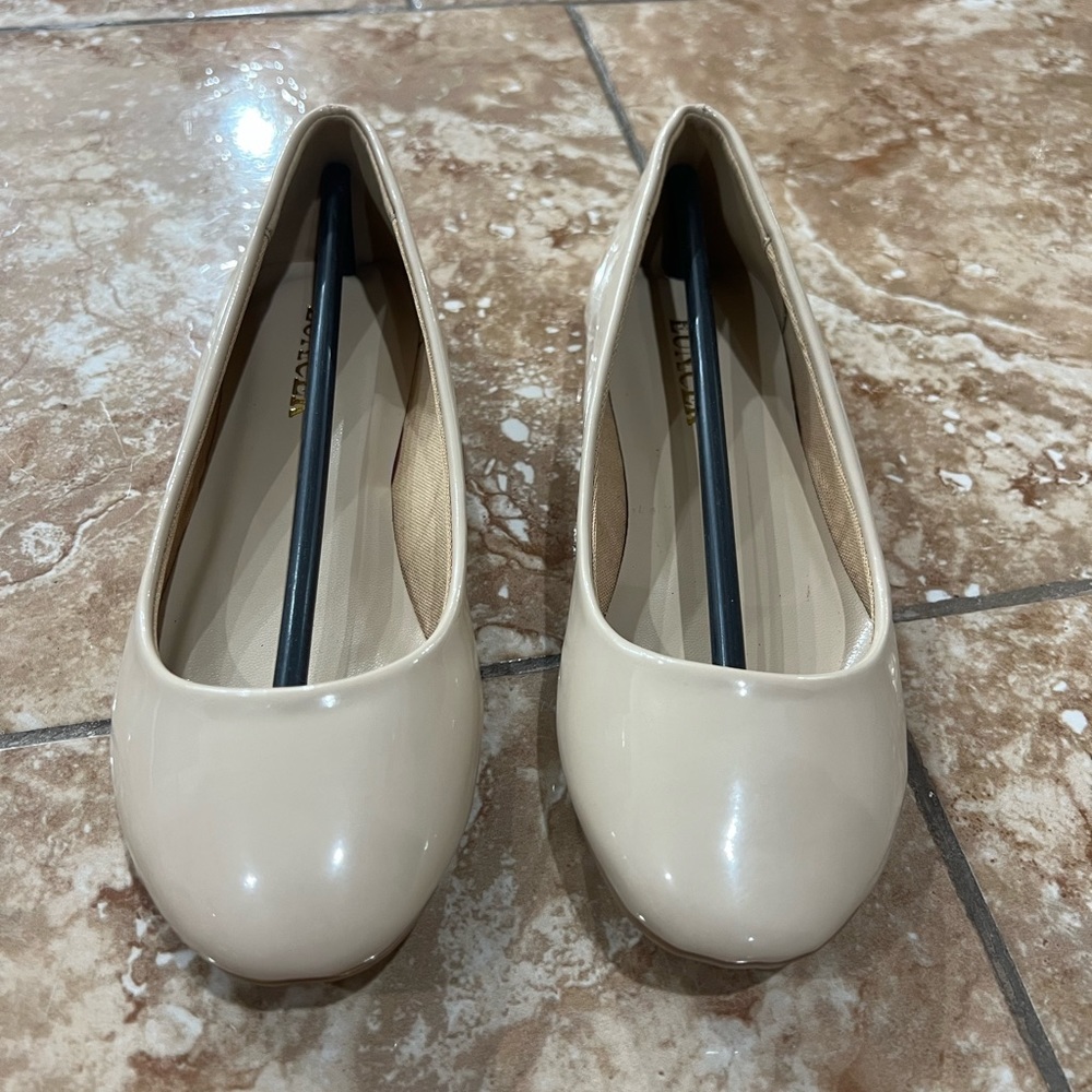 WOMAN'S SHOES BEIGE CHAROL FLATS FLEXIBLE